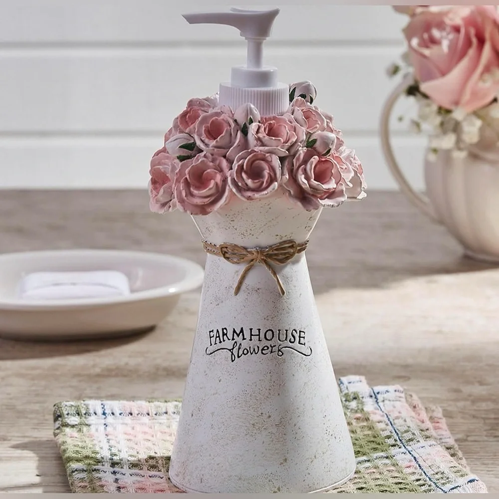 NEW in BOX Park Designs Farmhouse Peonies Soap Dispenser